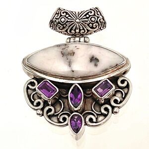 Vintage Lunar Queen
Amethyst and Balinese Sterling Silver Pendant Necklace